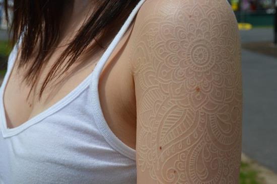 27-White-ink-lace-tattoo