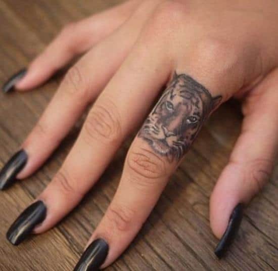 4-tiger-finger-tattoo1