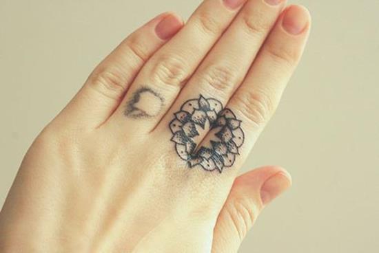 6-mandala-tattoo-on-finger