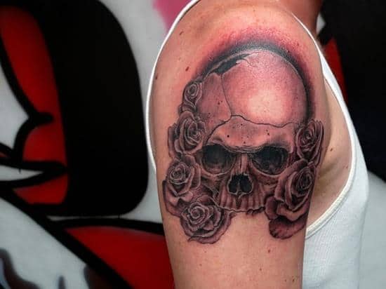 black-rose-skull-tattoo