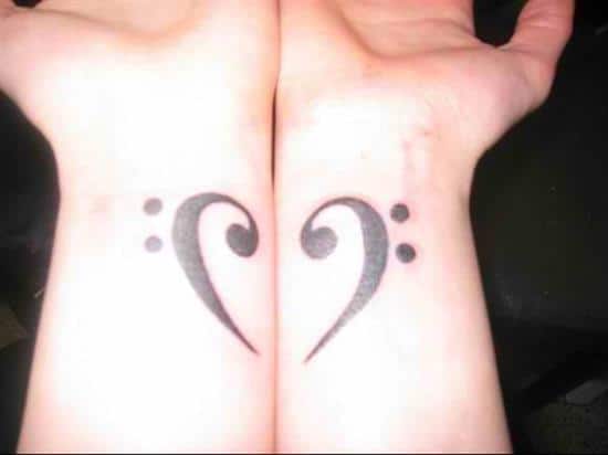 couples-tattoos-heart-wrist