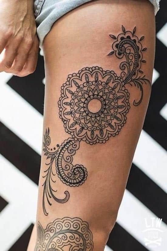 thigh-tattoo-geometric-flowers