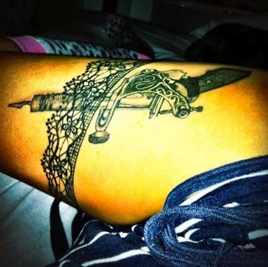 thigh-tattoo-gun