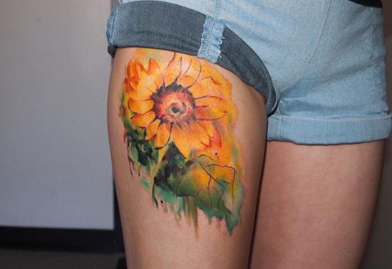 34-sunflower-thigh-tattoo