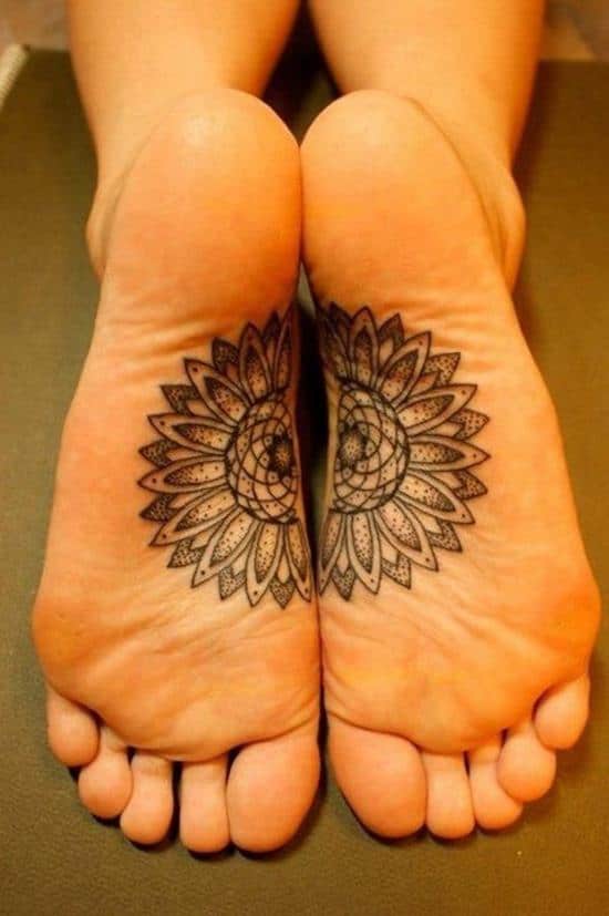 35-sunflower-tattoo-on-foot