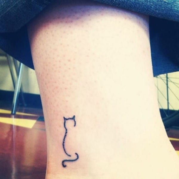 AD-Minimalistic-Cat-Tattoos-12