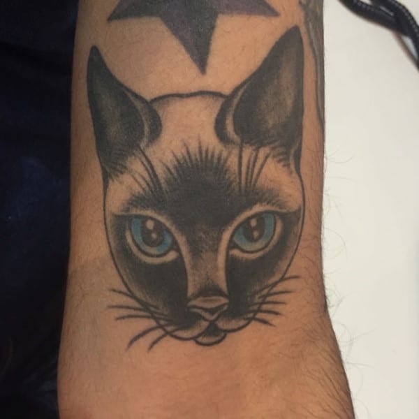 AD-Minimalistic-Cat-Tattoos-64