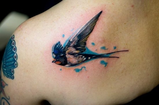 Cool-Bird-Tattoo-on-Shoulder