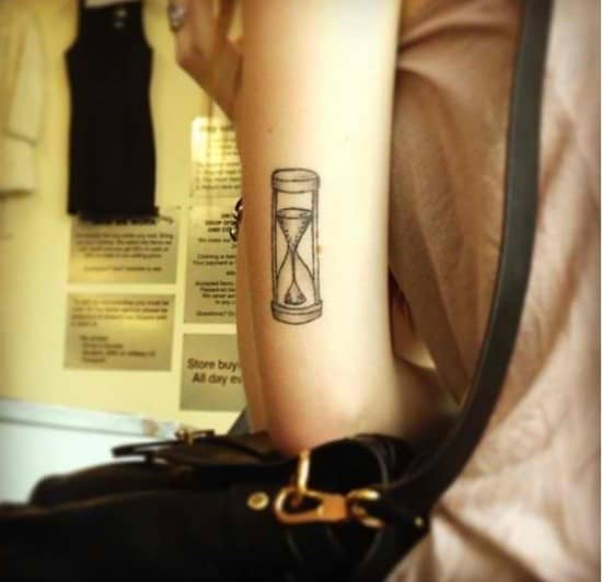 100+ Meaningful Hourglass Tattoo Designs