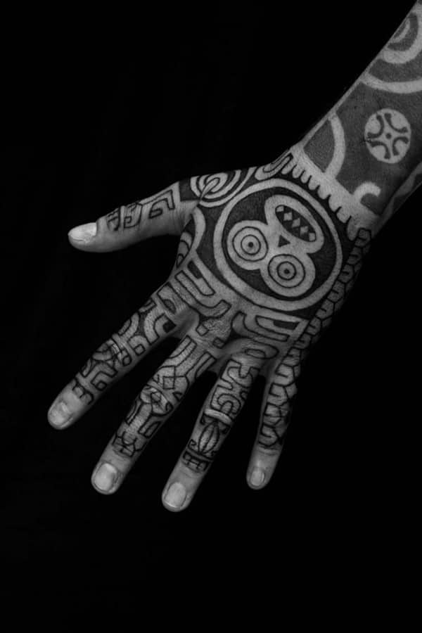 Hand-Fingers-tribal-tattoo-design-650x975