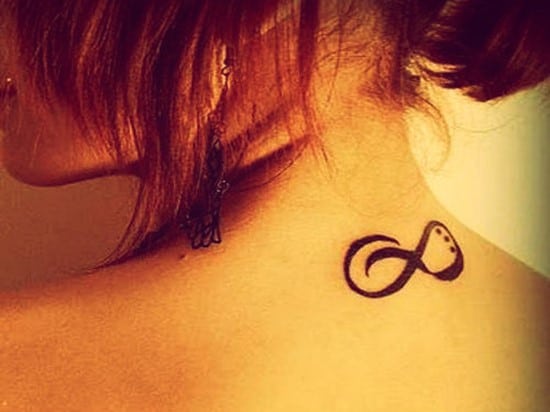 Infinity-tattoo-on-neck