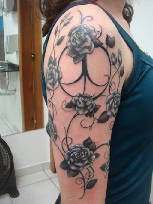 Rose-Tattoo-on-Upper-Arm