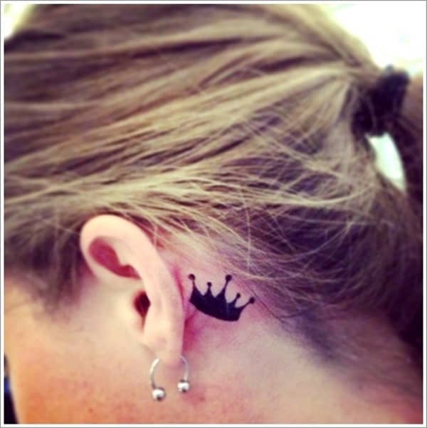 Small-Crown-Tattoo-Design-for-Girls