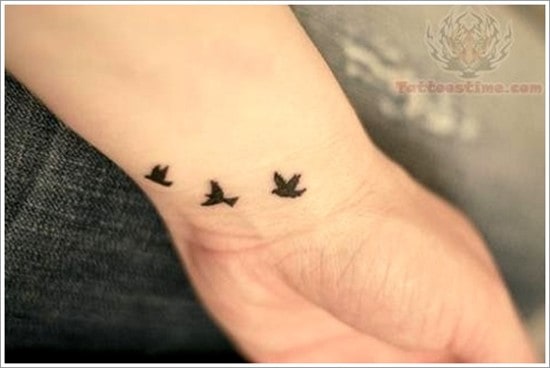 Swallow-tattoo-designs-3