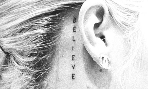 behind-the-ear-tattoos34