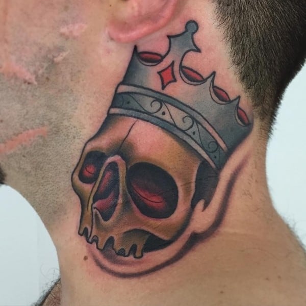 crown-tattoo-18-650x650