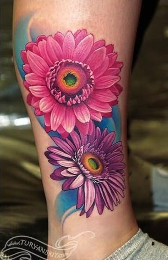 Rosa Gänseblümchen-Tattoo