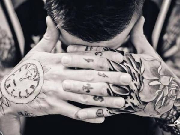 hand-Tattoo-43