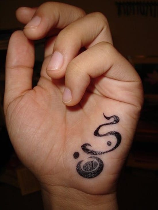 hand-tattoos-10