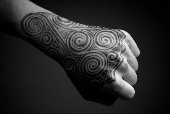 hand-tattoos-32