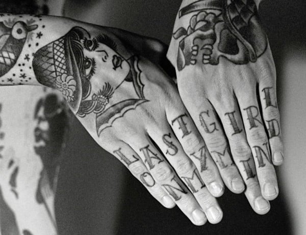hand_tattoos_17