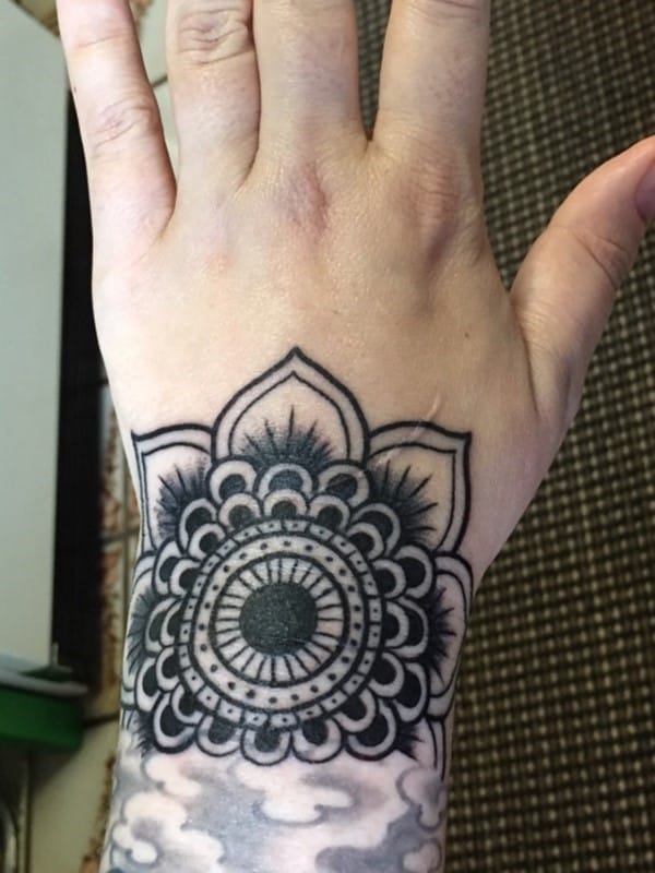 hand_tattoos_35