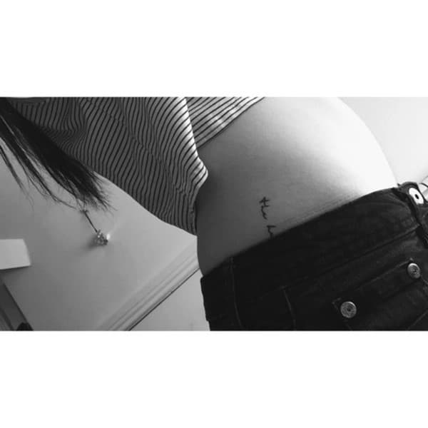 Simple Hip Tattoos Perfect for Your Body  Tattoo Glee