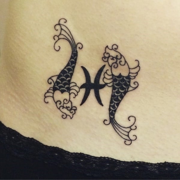 hip_tattoos_38