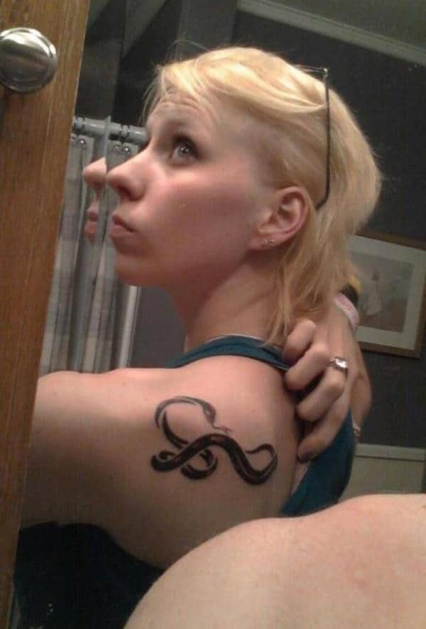 left-shoulder-snake tattoo