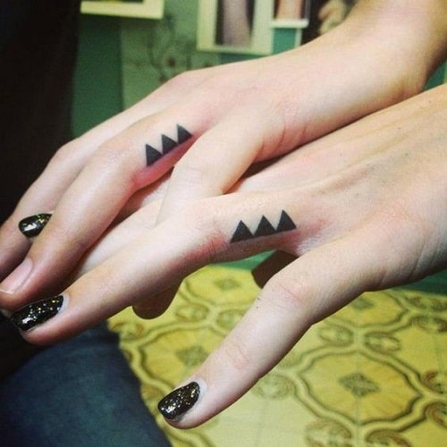 15 Small Tattoo Ideas For BigTime Besties  POPSUGAR Australia