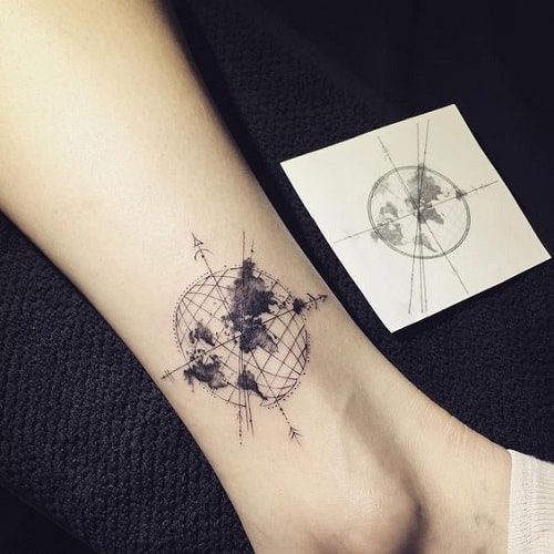 160+ Fascinating Compass Tattoo Designs & Meanings