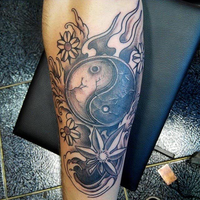 150 Meaningful Yin Yang Tattoo Designs