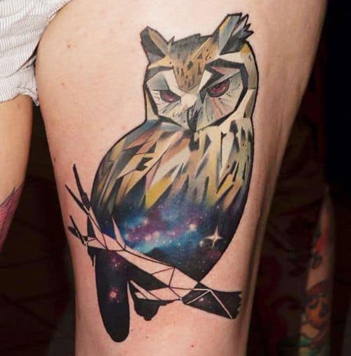 owl tattoo on thigh