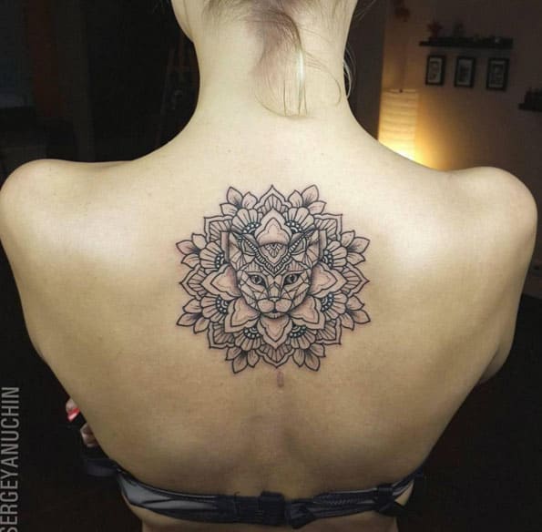 Mandala kat ontwerp van Sergey Anuchin