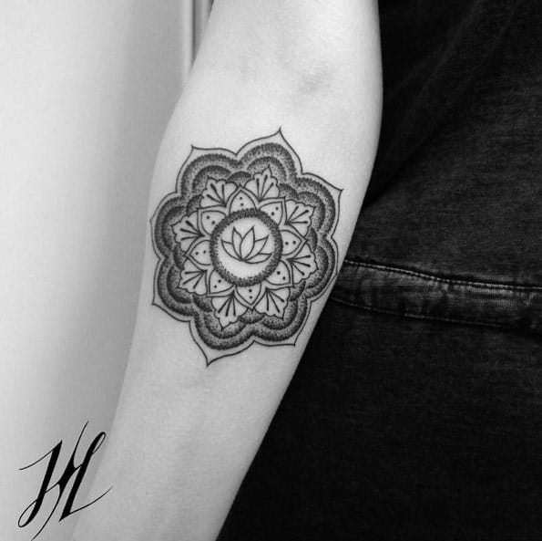 Petite fleur de lotus par Marjorianne