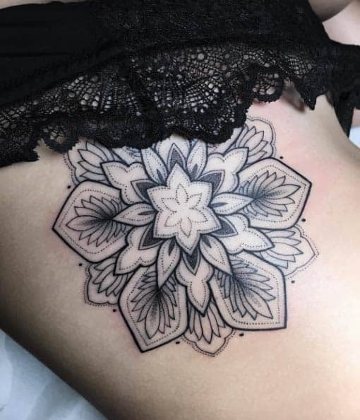 Elegante flor de mandala por Sasha Masiuk