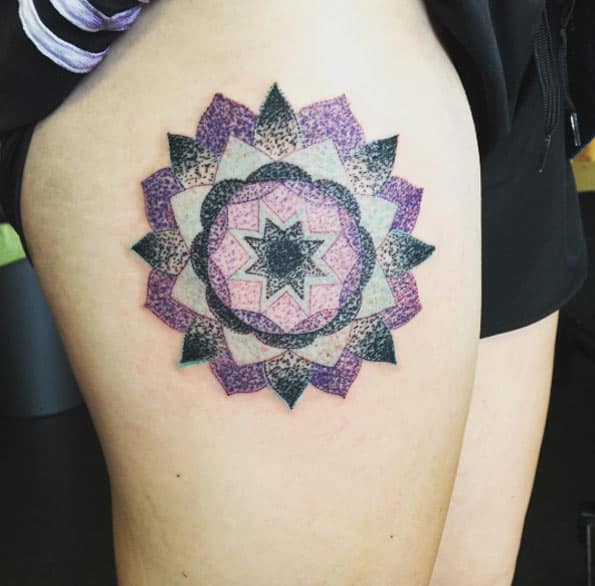 Modèle de dotwork violet et sarcelle par Stylish Skin