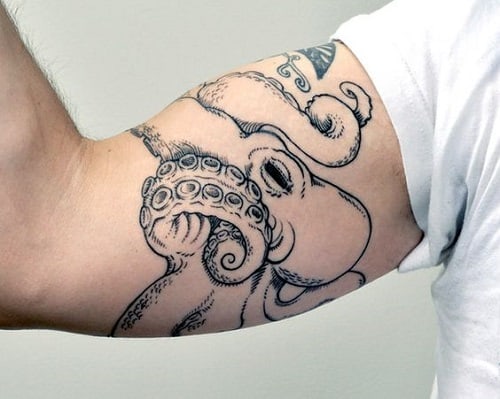 Oktopus Tattoo auf Arm für Männer