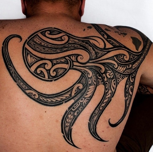 octopus tattoo op rug