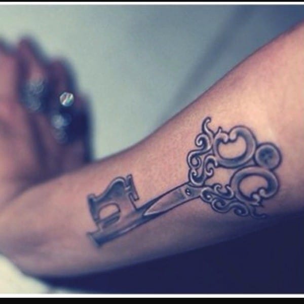 key-tattoo-scissors