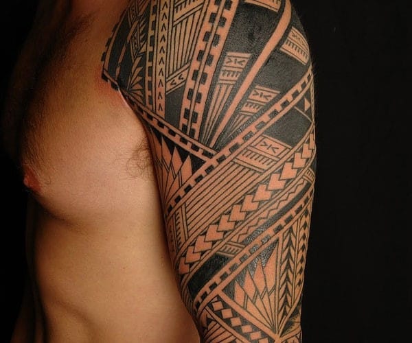 samoan-polynesian-half-sleeve