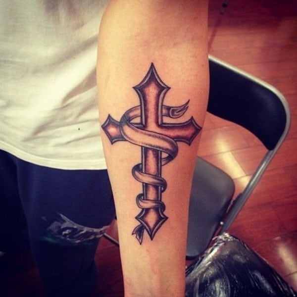 Forearm-Cross-Tattoo-for-Men