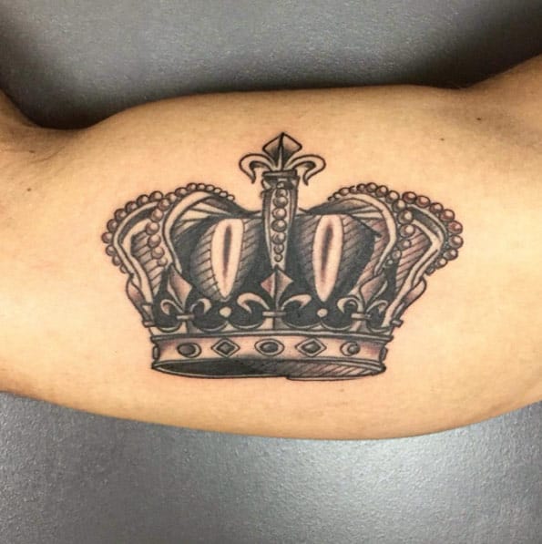 Black and Gray Ink Crown by Luca Testadiferro