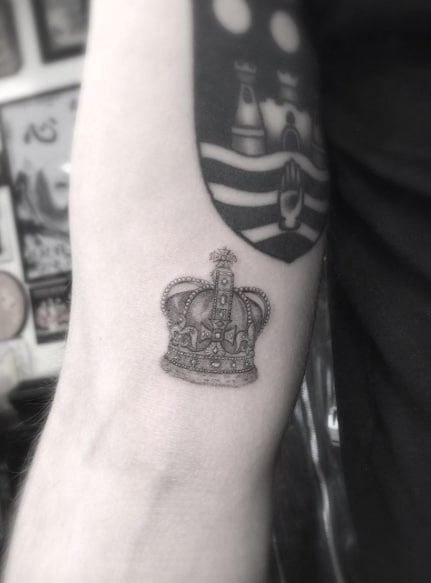 Detailed Crown Tattoo by Doctor Woo