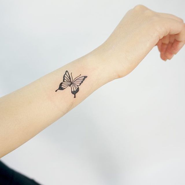 150 Attractive Butterfly Tattoos & Their Meanings