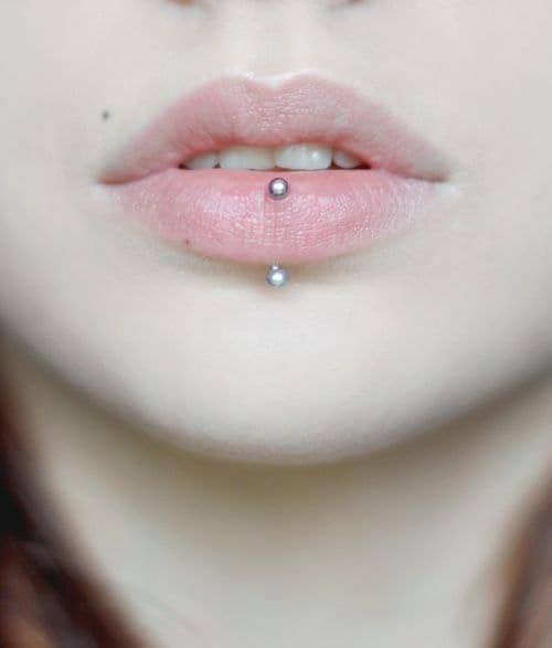 labret piercing 00017