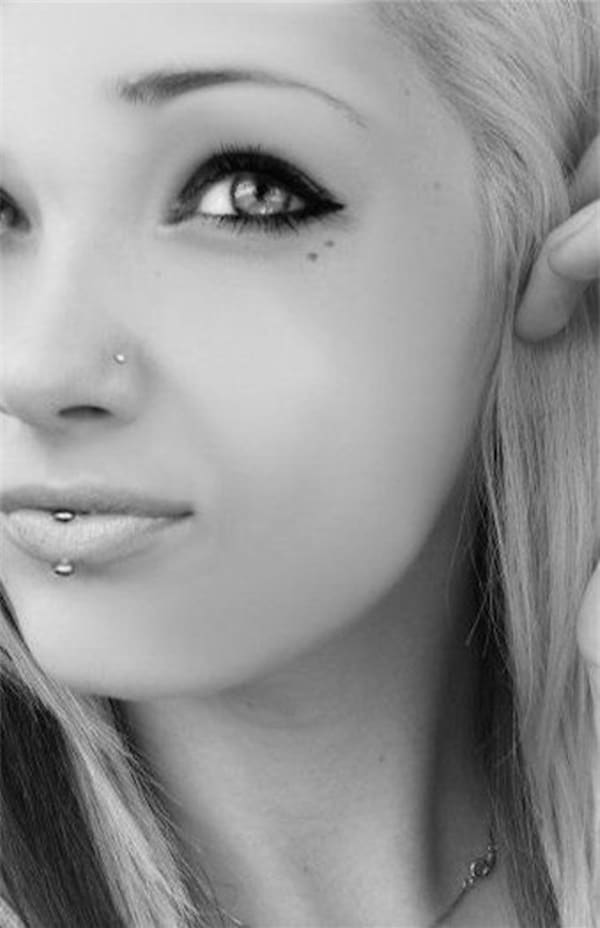 labret piercing (95)