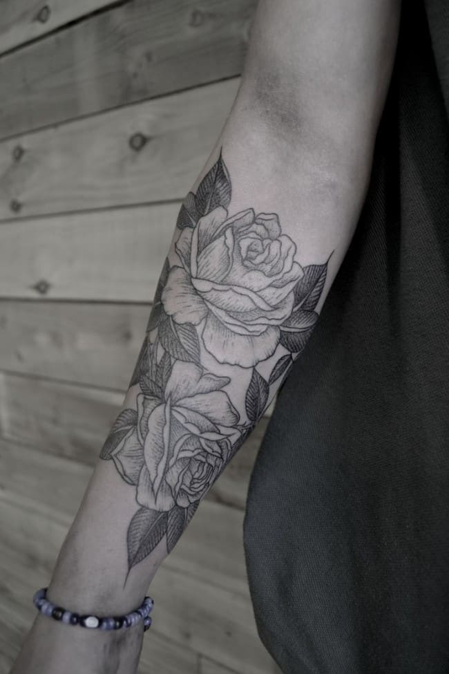 roses tattoo