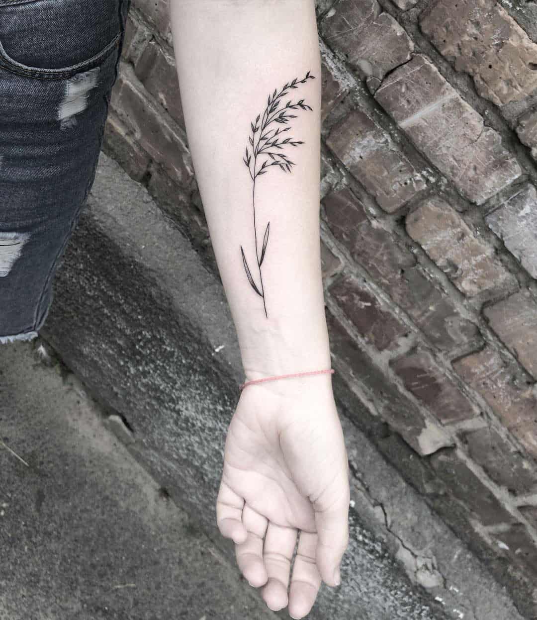 Gifted Ukrainian Artist Creates Stunning Floral Tattoos