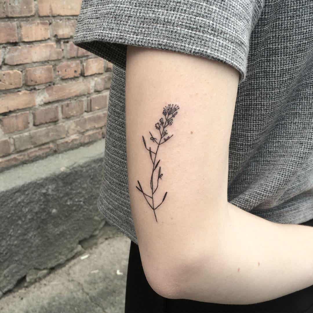 Gifted Ukrainian Artist Creates Stunning Floral Tattoos